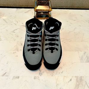 Fila sneakers, gray and black!!